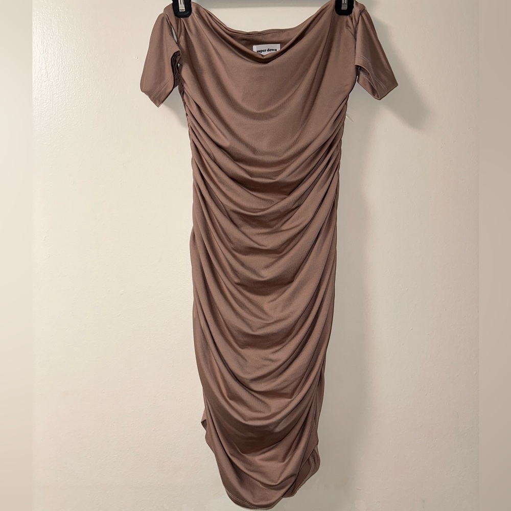 Superdown elora ruched off the shoulder dress - size M